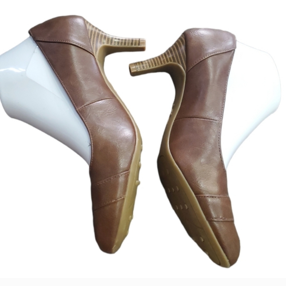 Life Stride soft system brown buckle heels sz8M - Picture 2 of 8